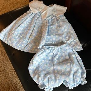 Beautiful spring dress and bloomer. Beautiful eyelet collar with daisy accent.